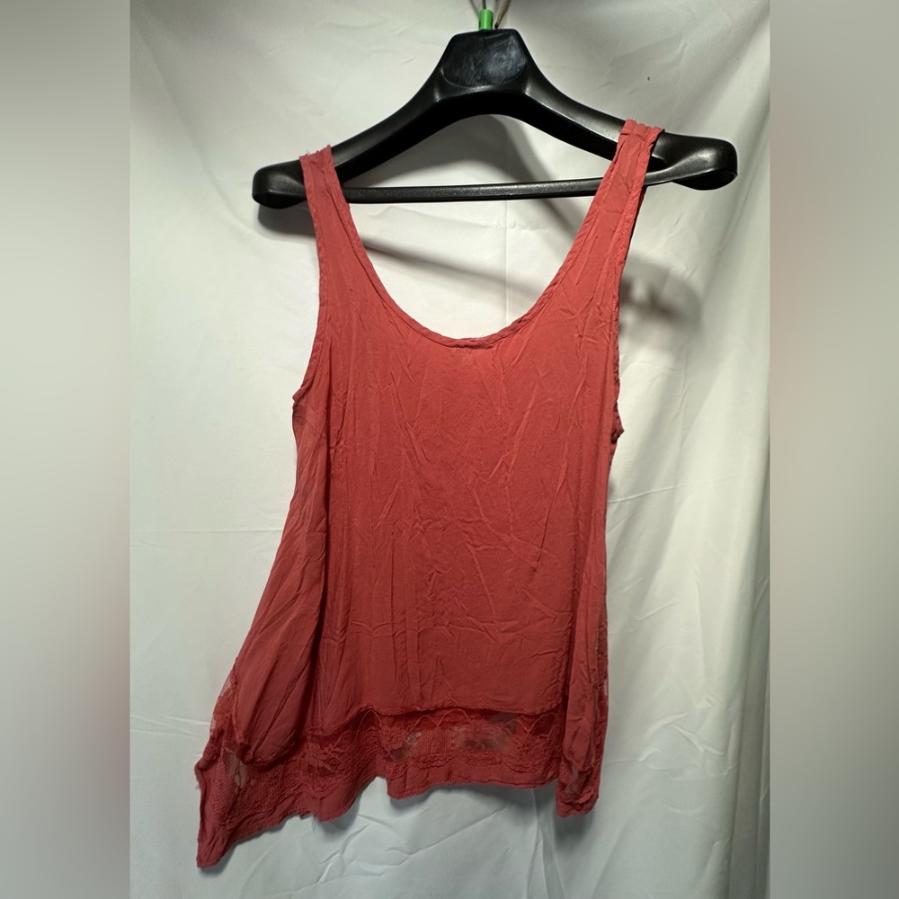 Mudd Casual Woman’s Tank with Lace Bottom